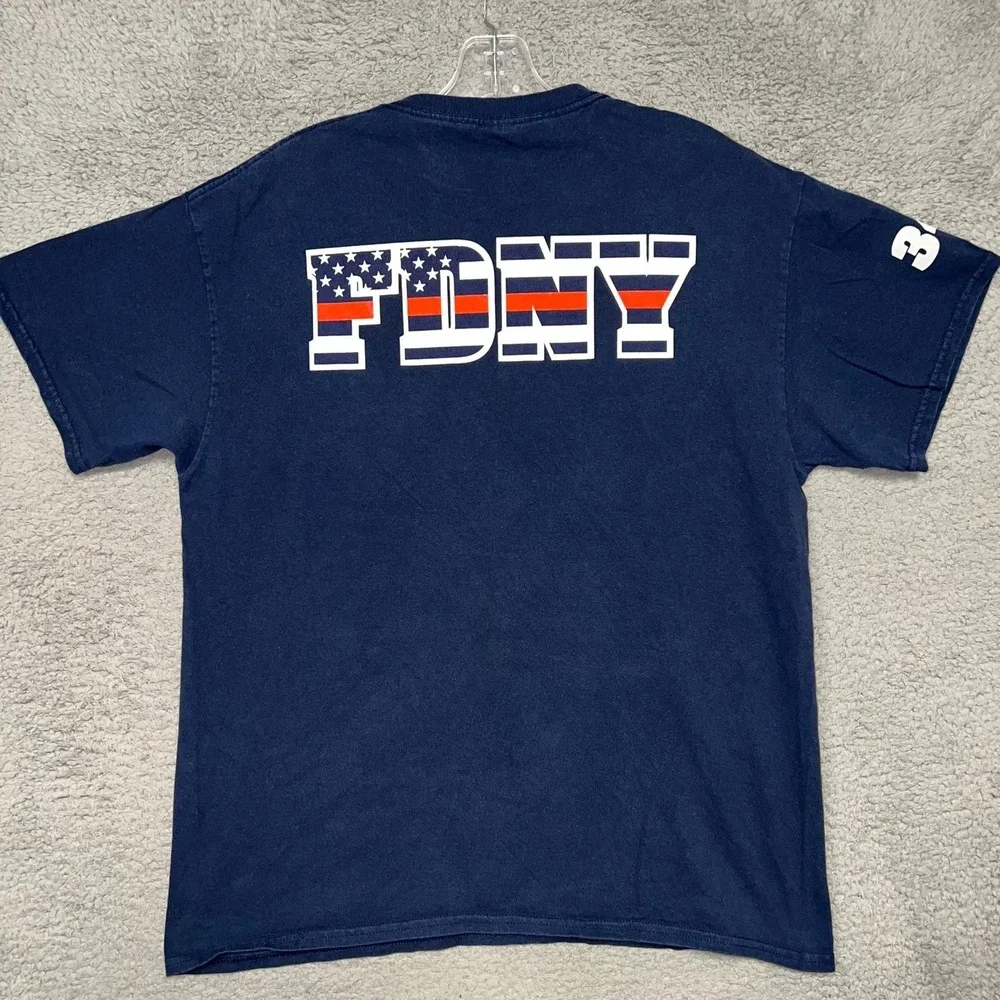 FDNY T Shirt Men's Size L Blue Fire Department Flag Gold Shield Eagle 2-Side Tee